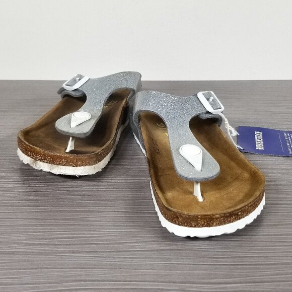 Birkenstock Girls' Gizeh Sandal, Silver Sparkle, Little Kid Size 13 US / 31 - Picture 4 of 7